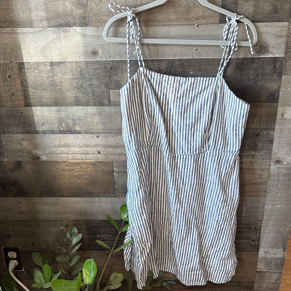 Old Navy Striped dress